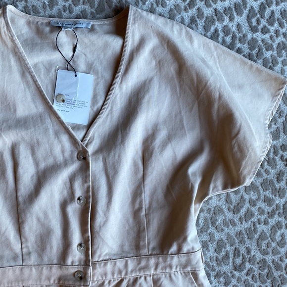 NWT The Good Jane- The Voyager Taylor Linen Blend Romper, size L - Picture 2 of 10